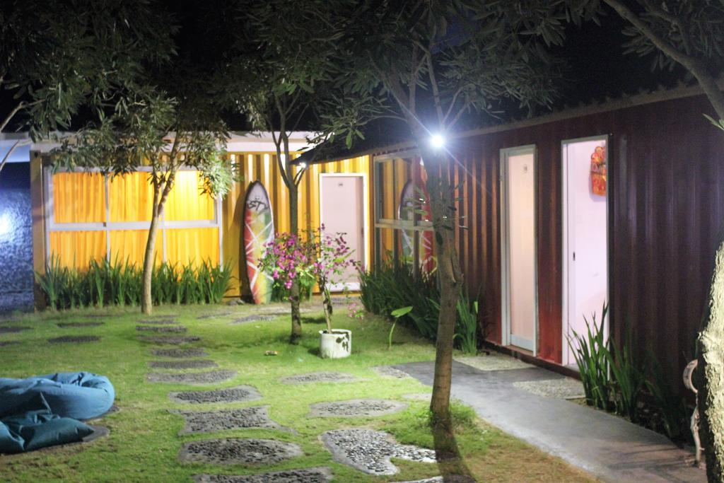 Kubu Container Hotel Uluwatu Buitenkant foto