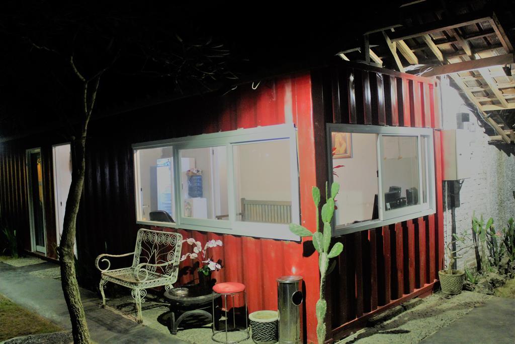 Kubu Container Hotel Uluwatu Buitenkant foto